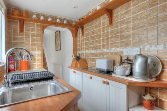Windwhistle Villa Lyme Regis Kültér fotó